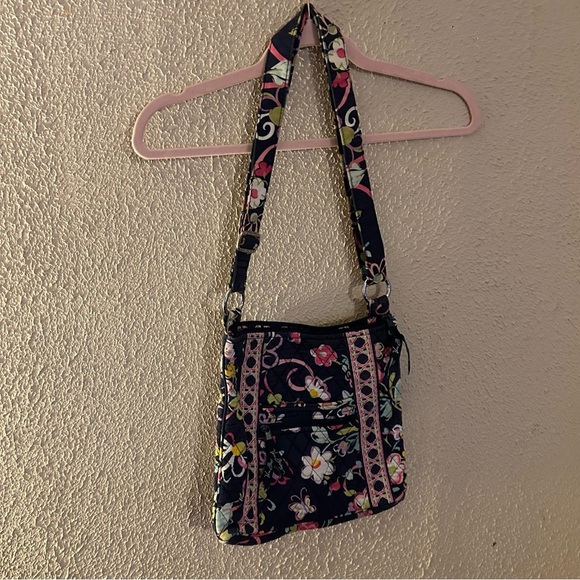 Vera Bradley Handbags - Vera Bradley Hipster In Ribbon Pattern Boho Quilted Crossbody Bag Purse Retired